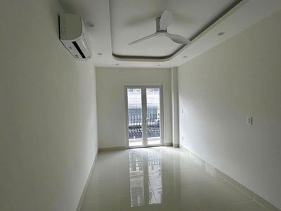 Rent Cách Mạng Tháng 8 Street, District 10 for the service apartment.