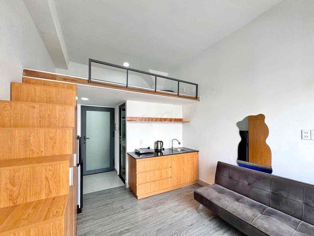 Rent a room with guards, right here.