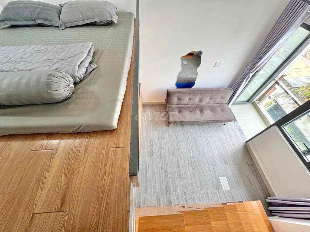 Rent a room with guards, right here.