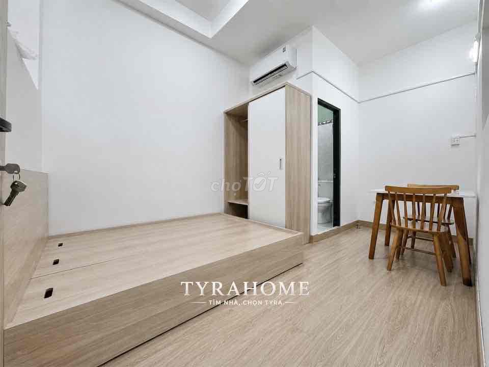 The apartment is 2 bedrooms at Phan Đăng Lưu - balcony, g