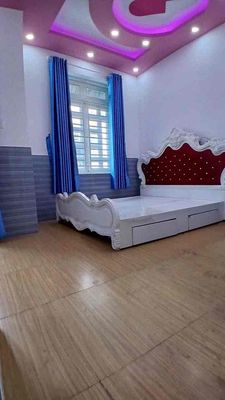Two bedrooms newly painted At + vpcty+ teaching