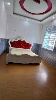 Two bedrooms newly painted At + vpcty+ teaching