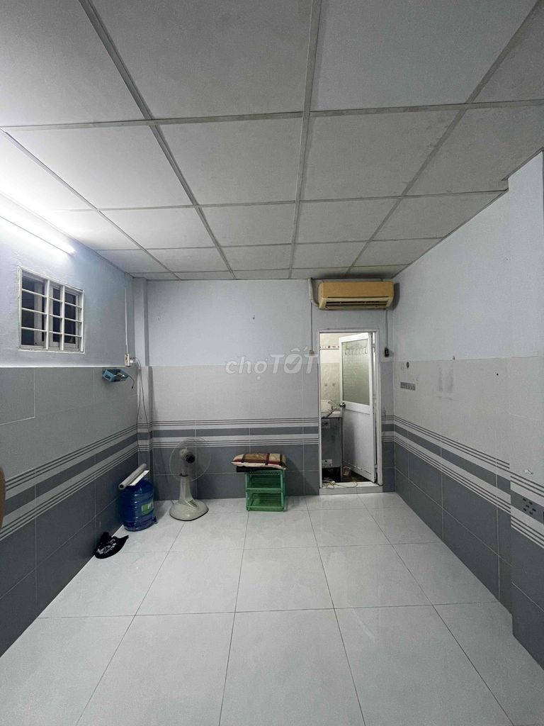 Rent the Cao Lỗ wards 4th district.