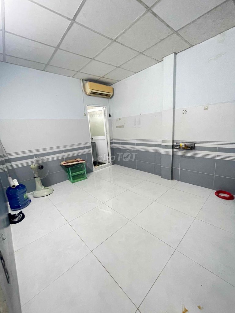 Rent the Cao Lỗ wards 4th district.