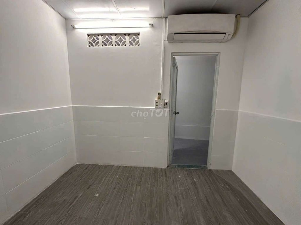 - Bình Thạnh-4, openway, four bedrooms.