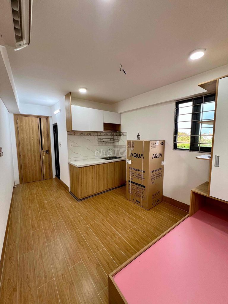 The new room is 100 percent duprix, the foot of the An Phú Đông, two kilometers from vlu.