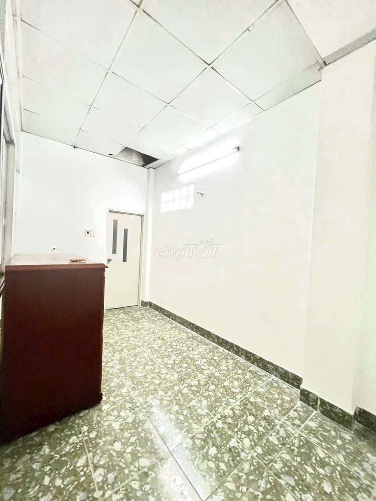 Rent the original house hxt Lê Văn Duyệt.