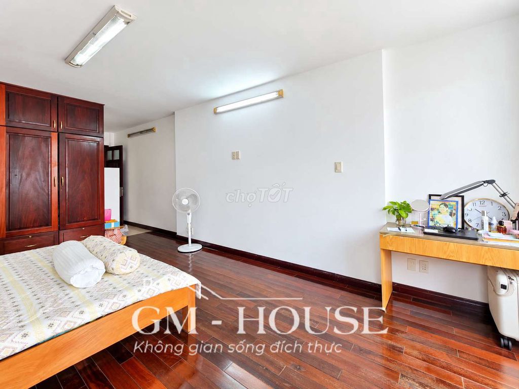 The apartment is 35 meters, with private washing machines, Full Seven, just Nguyễn Cửu Vân.