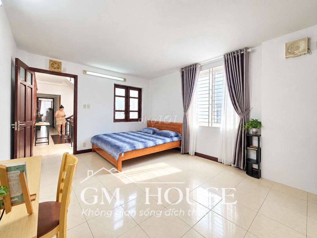 The apartment is 35 meters, with private washing machines, Full Seven, just Nguyễn Cửu Vân.