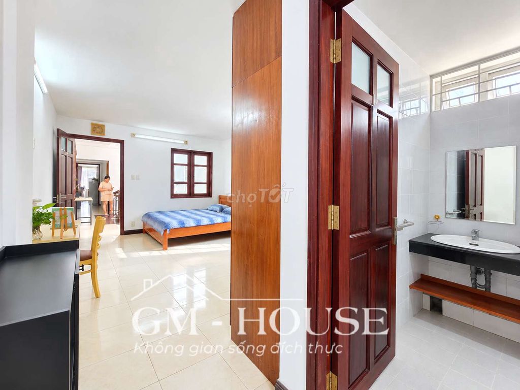The apartment is 35 meters, with private washing machines, Full Seven, just Nguyễn Cửu Vân.