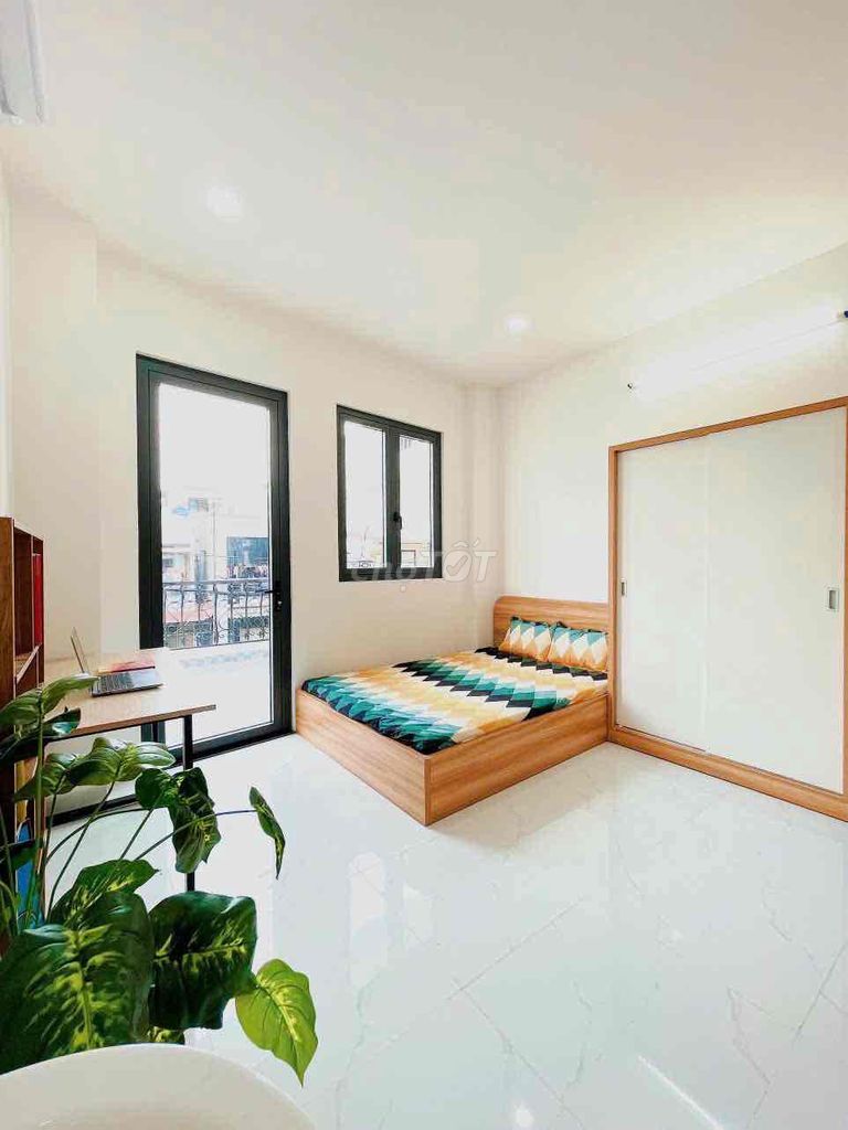 Rent the balcony studio-- Âu Cơ, Tân Bình.