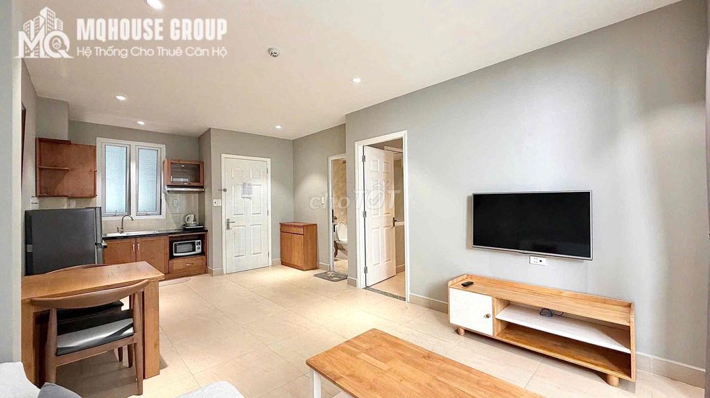 A 50-foot balcony bedroom near the Tang of God, Metro Three Sons 1.