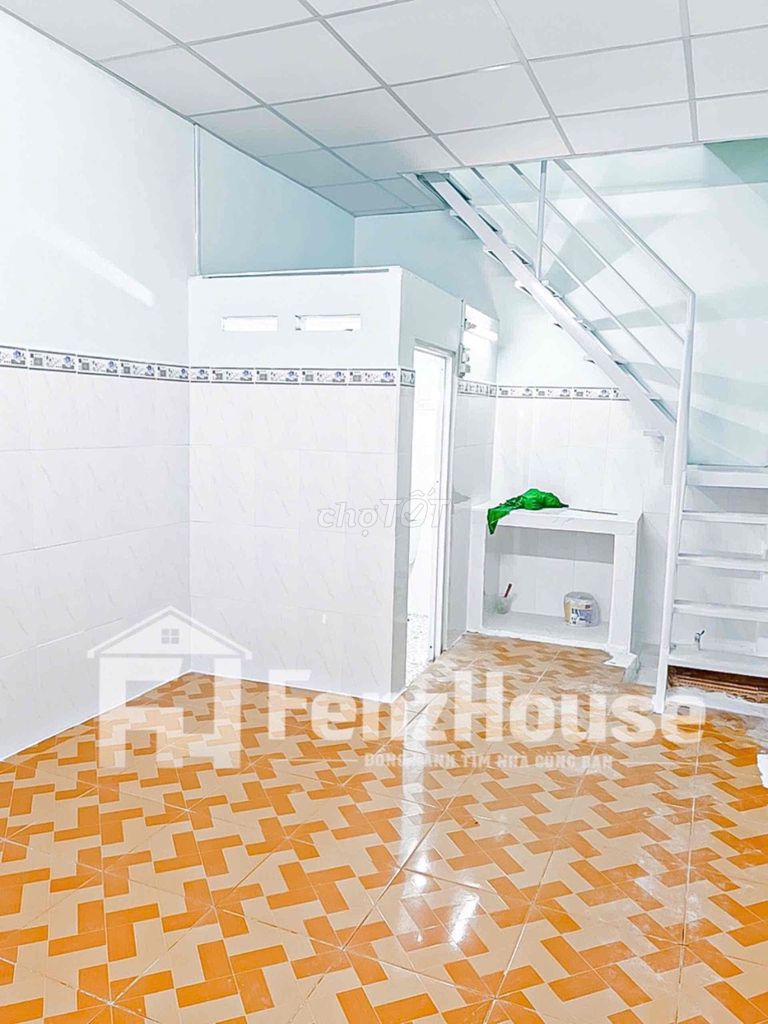 Form room + balcony - Trần Xuân Soạn, District 7 01:03.