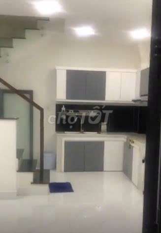 Rent the entire three-story ground house - Nguyễn Đình Chiểu, District 3 - 3 bedroom 4 toilets)