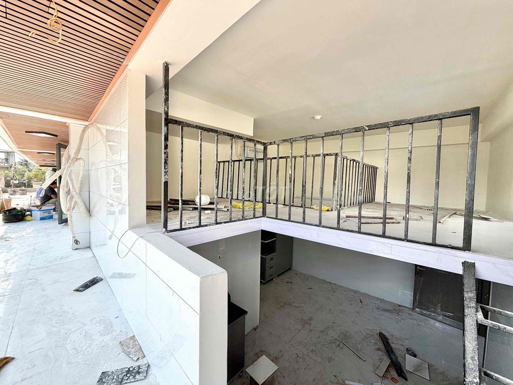 Tell Zhang Dupex's Exorcismal Guardian to have 30 M2 on the balcony.