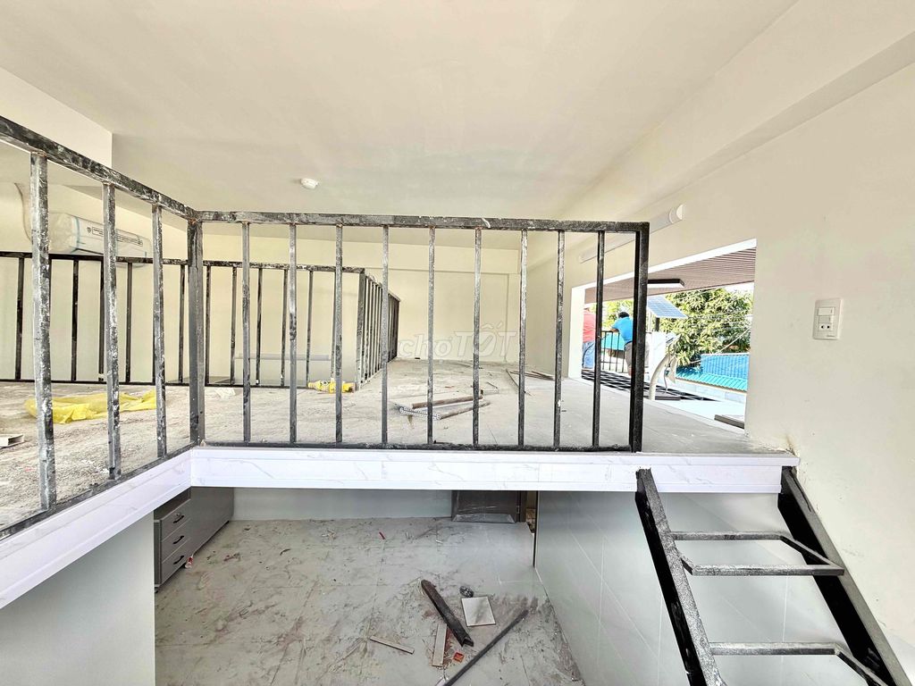 Tell Zhang Dupex's Exorcismal Guardian to have 30 M2 on the balcony.