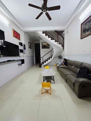 Alley 1/Vườn Lài.Tân Phú.ven:4 X 16 m trest 2 long 4 bedroom 3 interior toilets