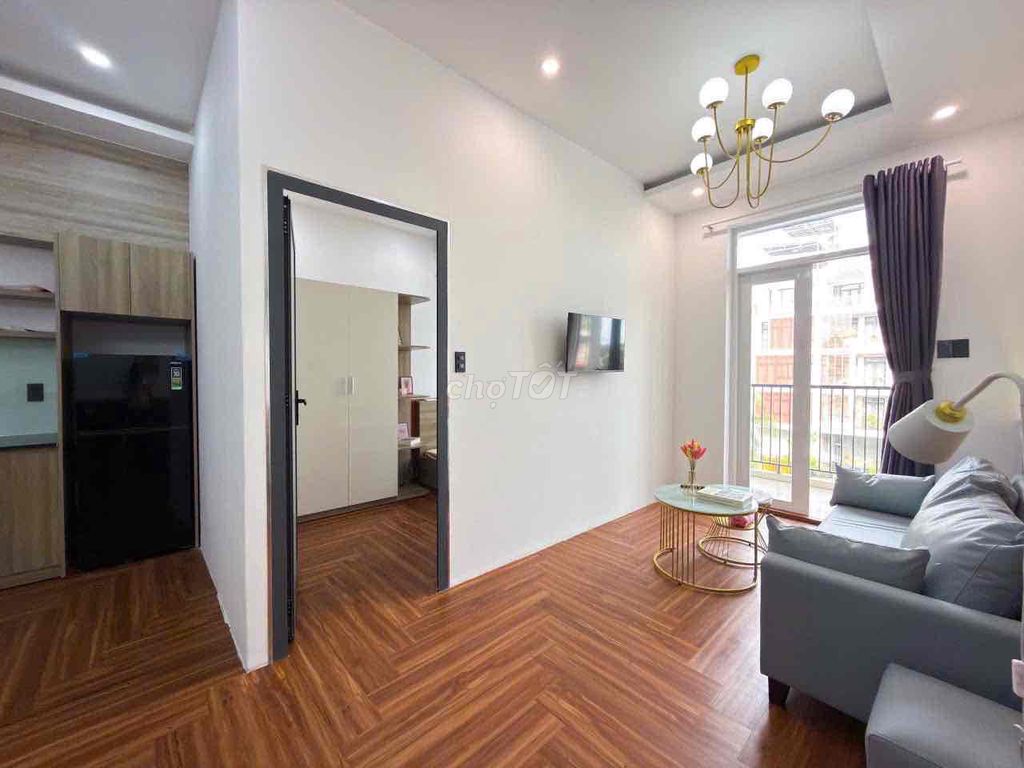 The system is a one-man balcony bedroom. Full interior downtown in District 7.