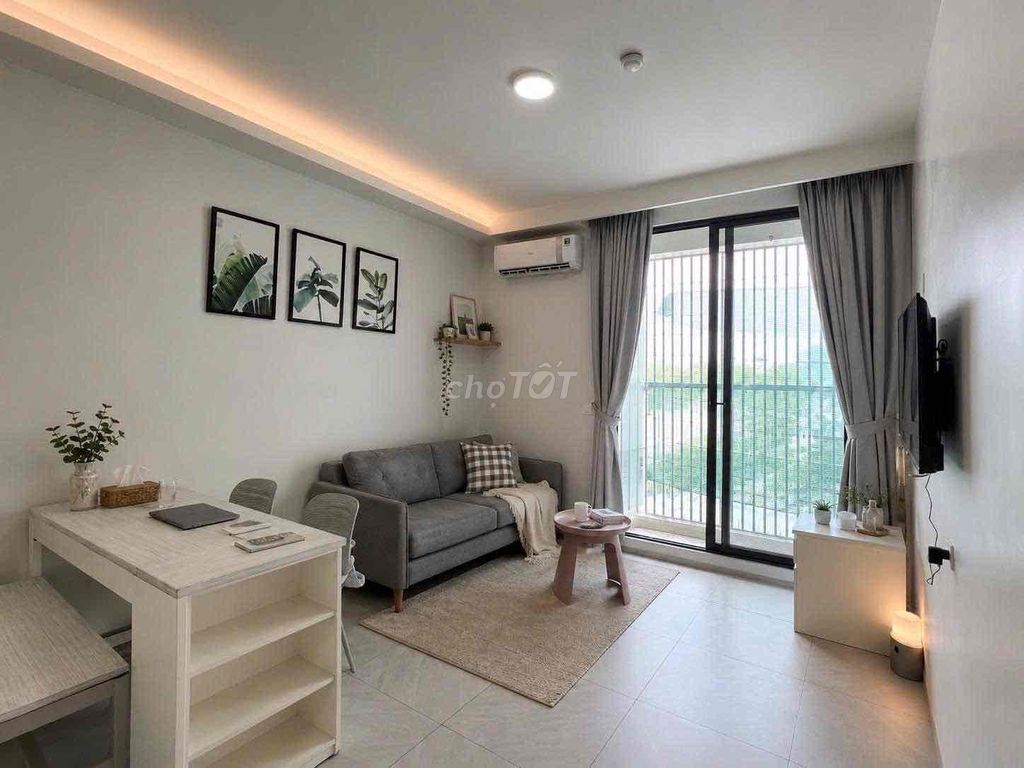 The system is a one-man balcony bedroom. Full interior downtown in District 7.