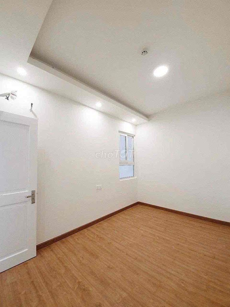 Rent Moonlight Boulevard, 77 meters 2 bedrooms, double toilets, double internal.