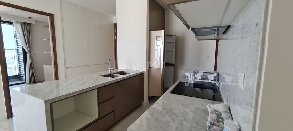 Rent 3 bedrooms - 102 m2 Kingdom 101 Tô Hiến Thành