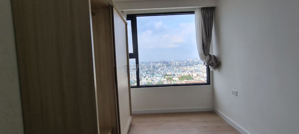 Rent 3 bedrooms - 102 m2 Kingdom 101 Tô Hiến Thành
