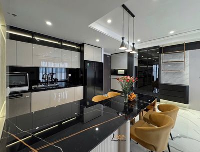 Celesta Rise rents three bedrooms.2 toilets 106 meters full of furniture from 23 million