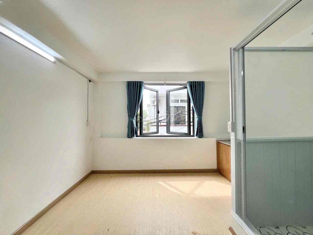 renting door studios - four elevators - now free