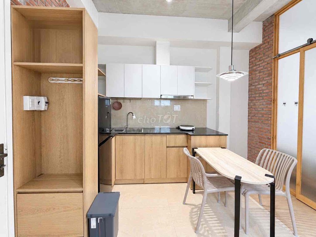 The apartment is a full bedroom designed with Trần Hưng Đạo luxury.