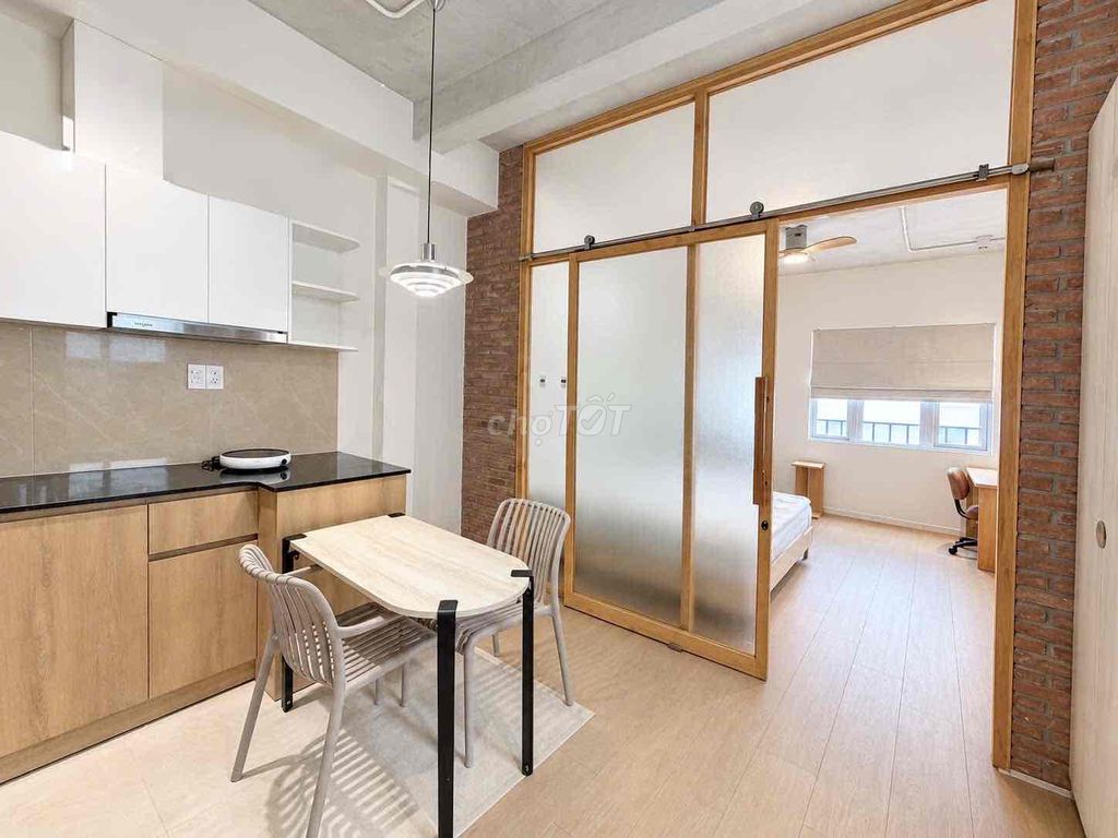 The apartment is a full bedroom designed with Trần Hưng Đạo luxury.