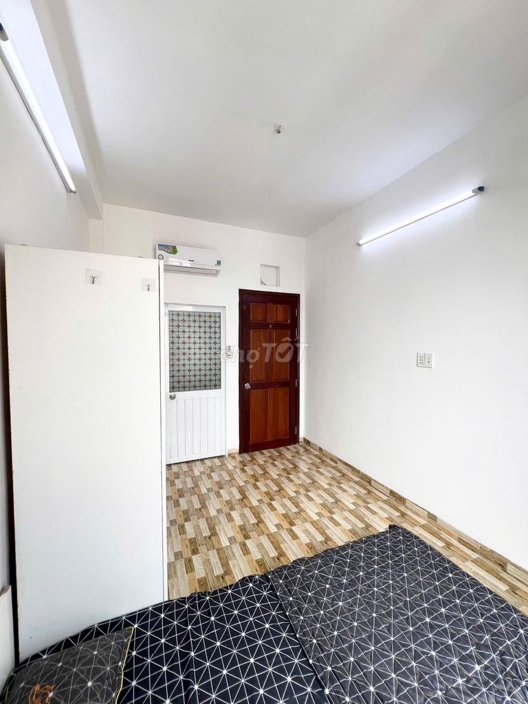 studio - balcony - full interior near hvhk cs 1