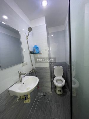 A full interior suite for the Bình Thạnh district