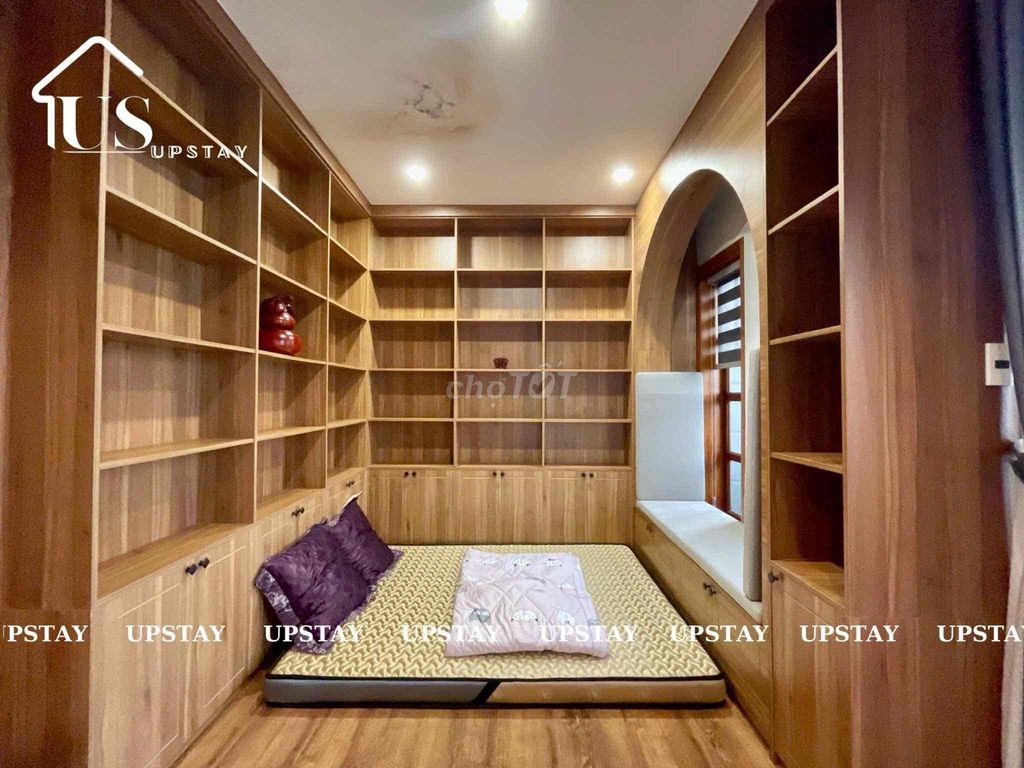Three bedrooms - one office - one living room - 3 bathrooms 80 meters 2 in the writer's office