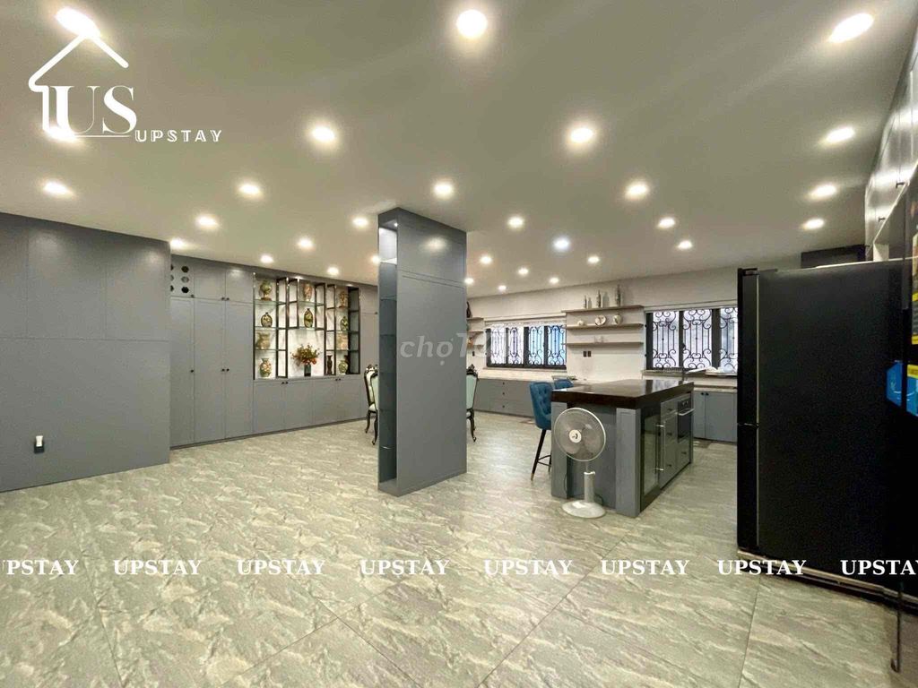 Three bedrooms - one office - one living room - 3 bathrooms 80 meters 2 in the writer's office