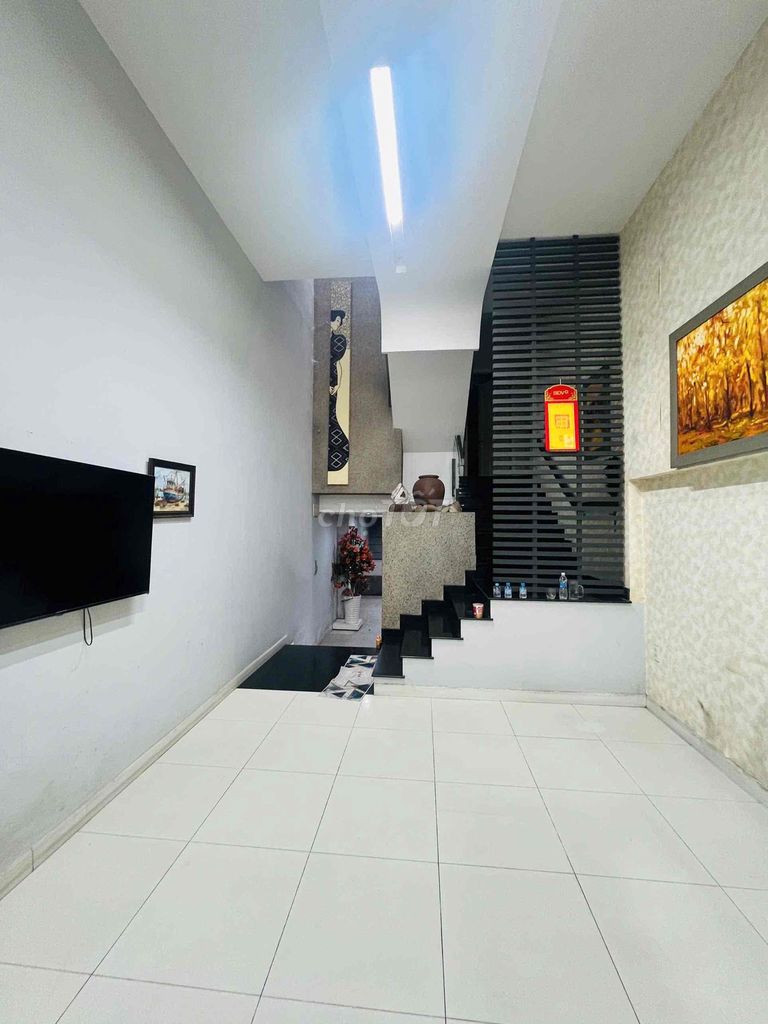 floor deformity - multiple sunlight balconies - area 4 22 meters, 3rd floor