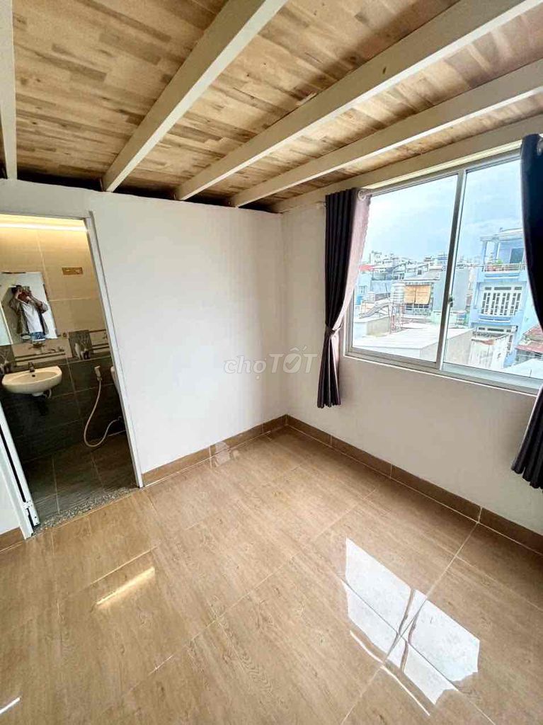 room wide