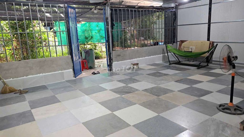 Synchronising folder Hotels combined the factory, T11 Bình Chánh.