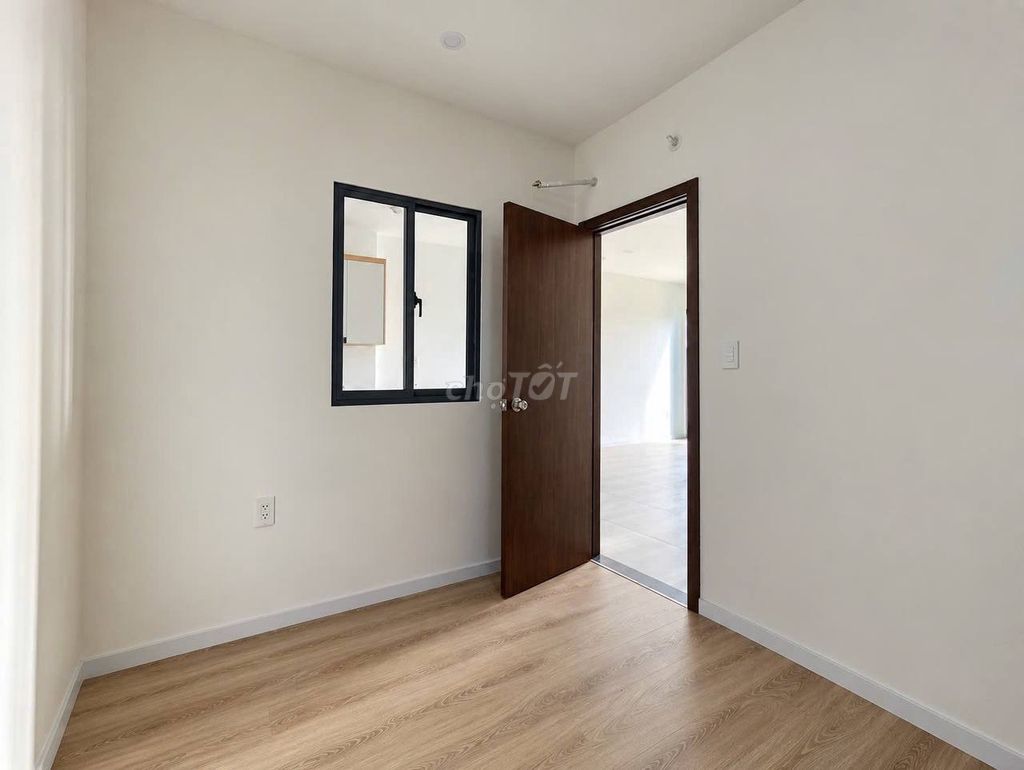 Rent the two bedrooms, two toilets, new floor, Metro Village, Thủ Đức, xln.