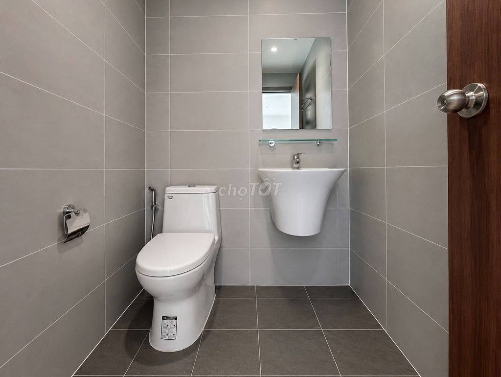 Rent the two bedrooms, two toilets, new floor, Metro Village, Thủ Đức, xln.
