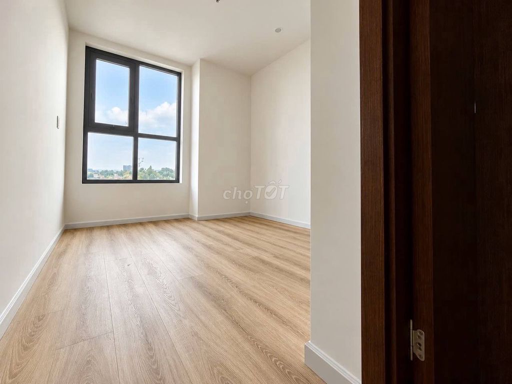 Rent the two bedrooms, two toilets, new floor, Metro Village, Thủ Đức, xln.