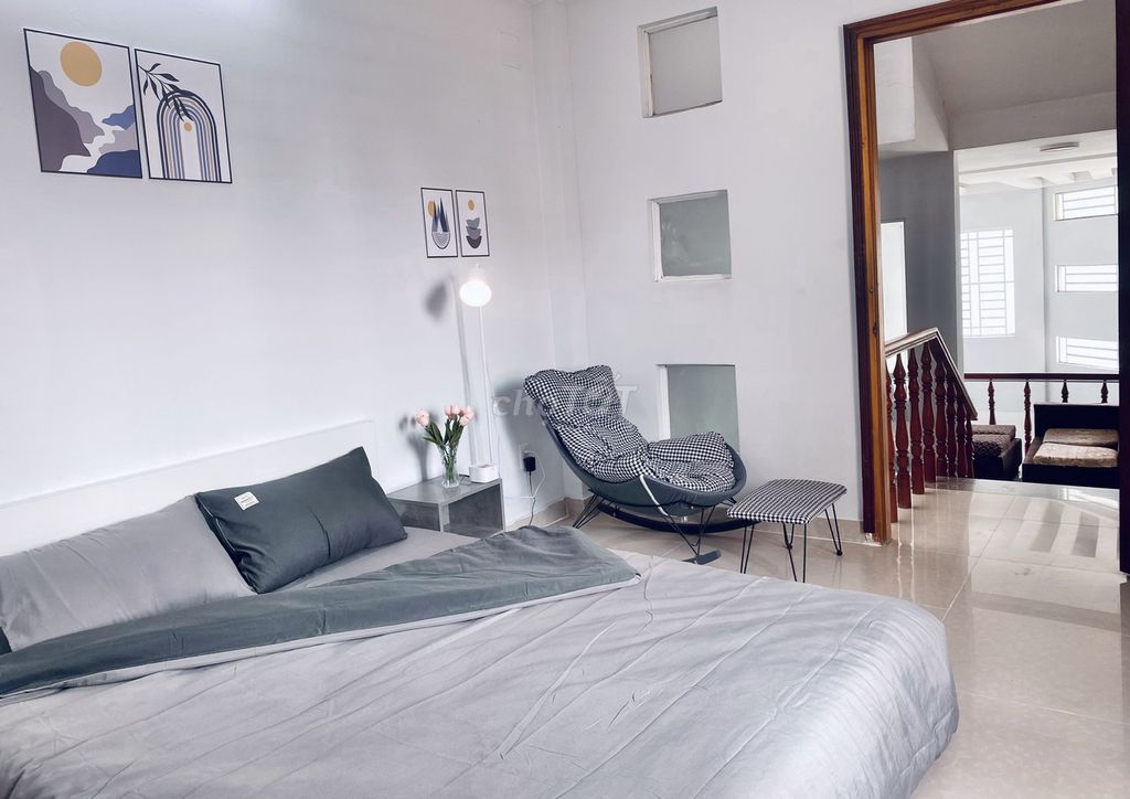 The service apartment is only four private rooms- Chill wide 50 M2 - large window - private toilet