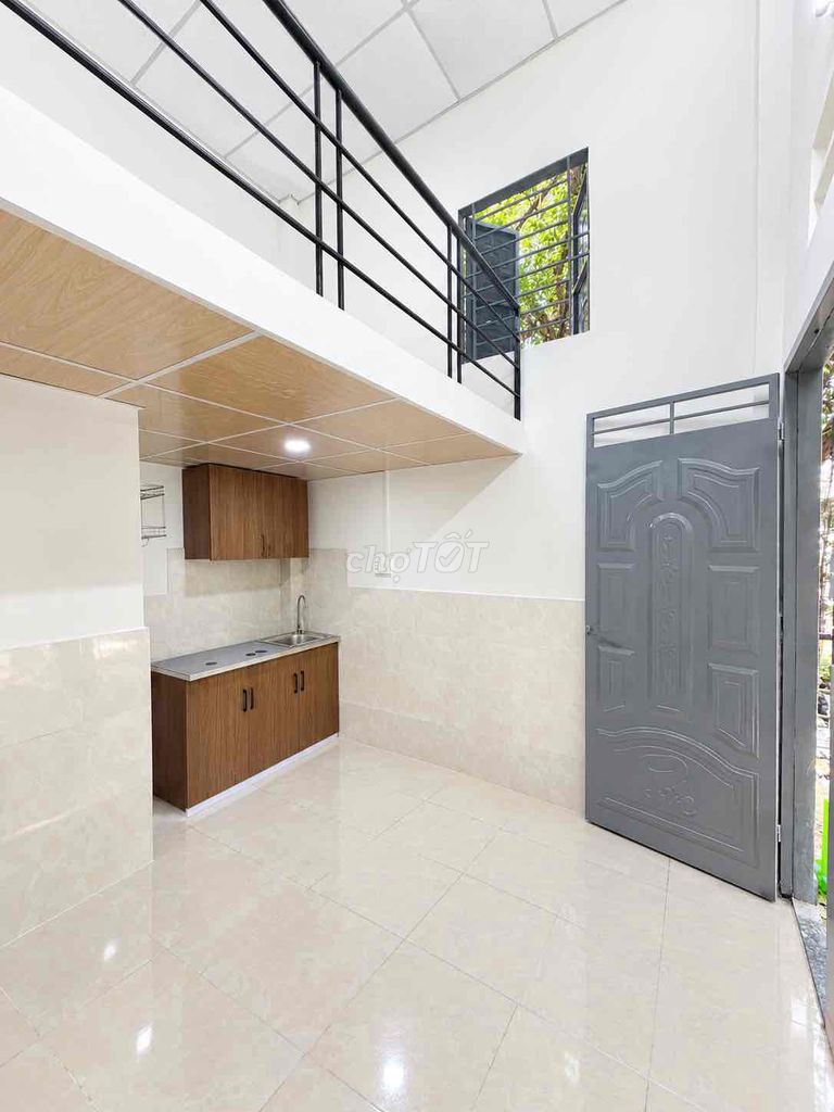 Rent the D.N.A. Room. Seven Linh Trung.