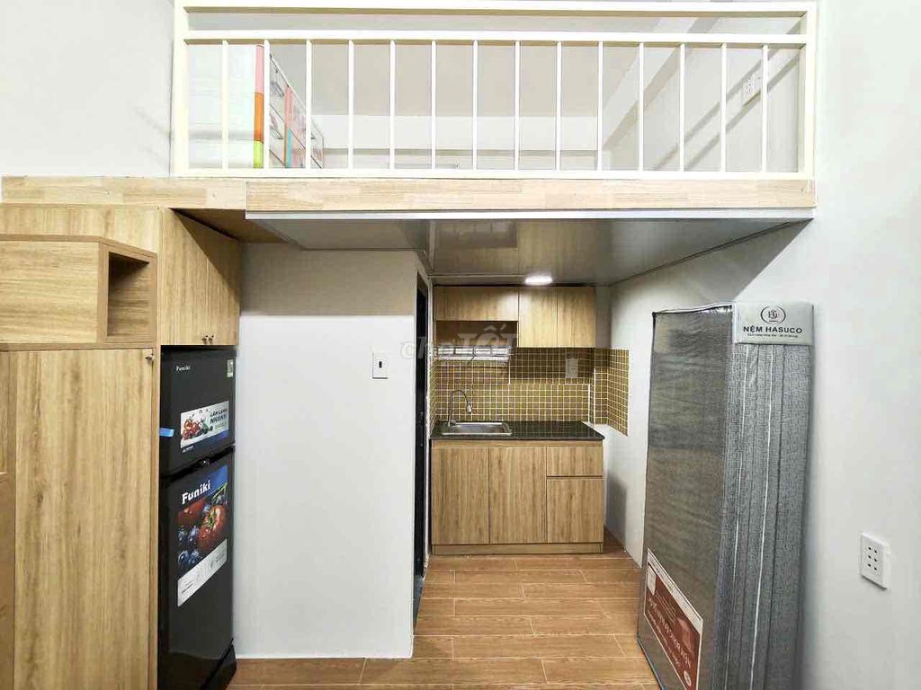 Rent room near college.