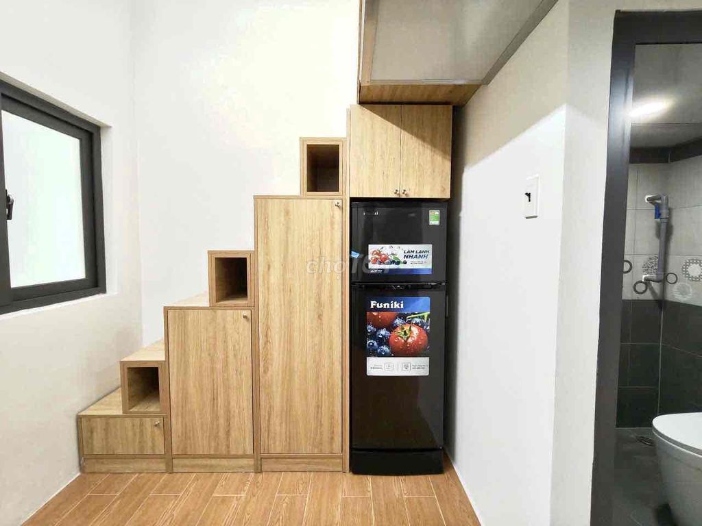 Rent room near college.