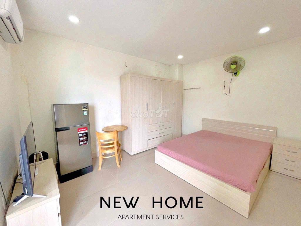 The kitchen room separates the balcony from Nguyễn Kiệm Gò Vấp near the airport.