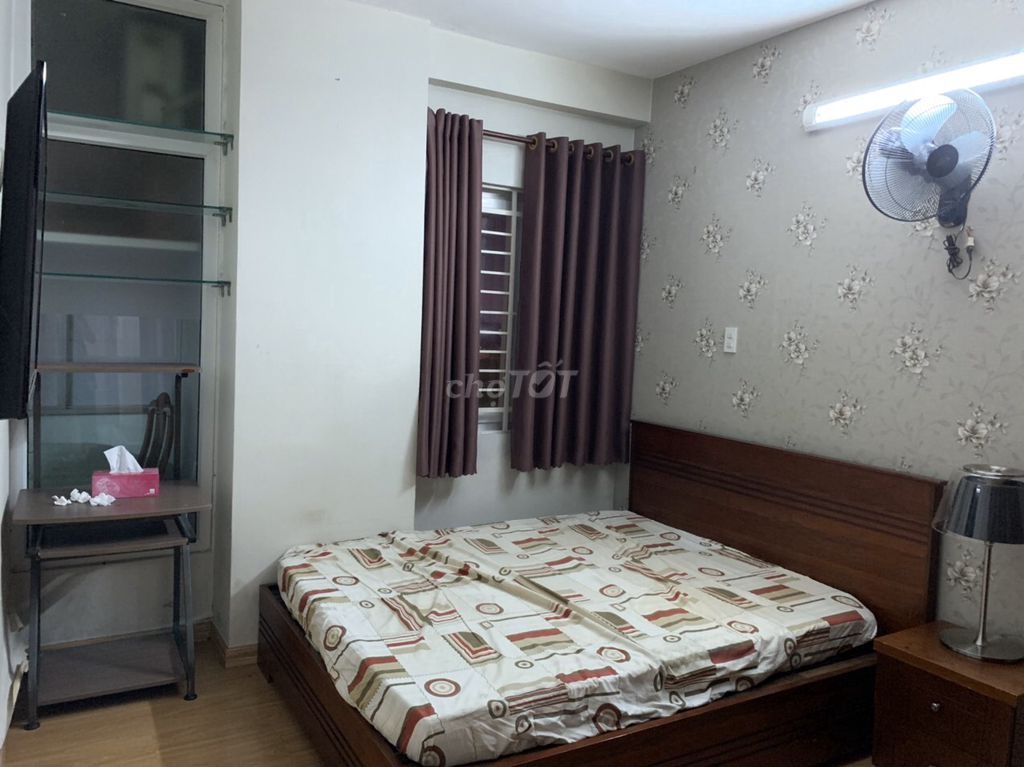 apartment 100 M2 (3 bedroom/2 toilets) oriental plaza – high level view nice, priced:13 million a month
