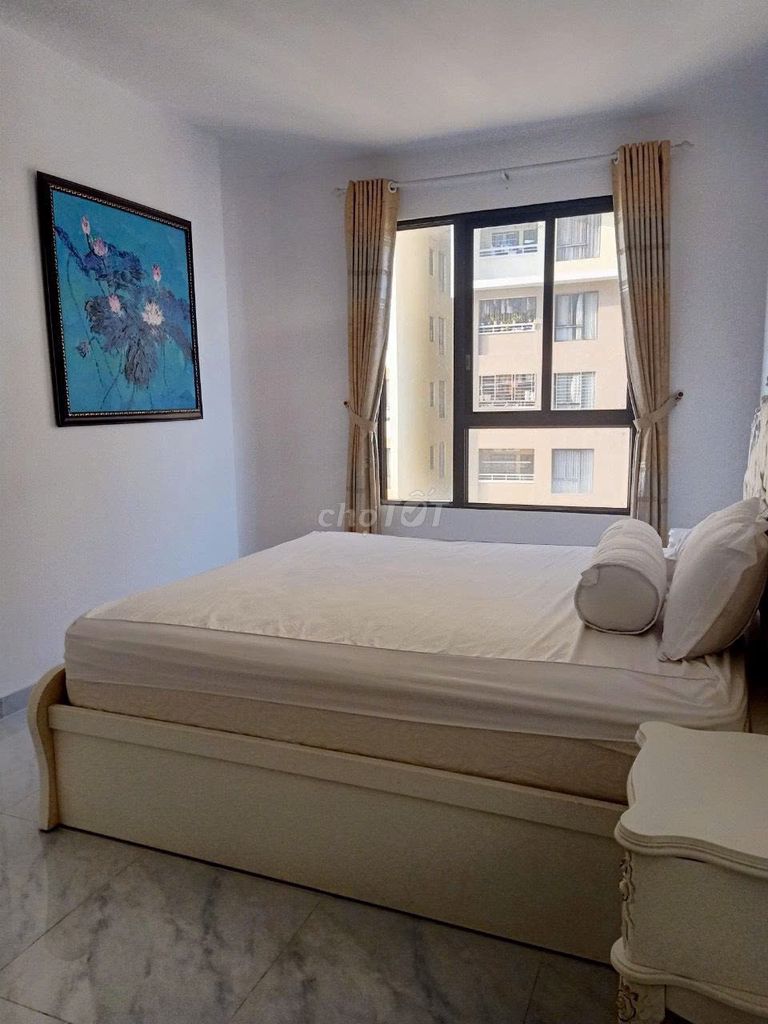 Rent the apartment. Two bedrooms. 90 M2 with interior.
