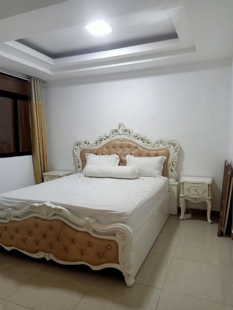 Rent the apartment. Two bedrooms. 90 M2 with interior.