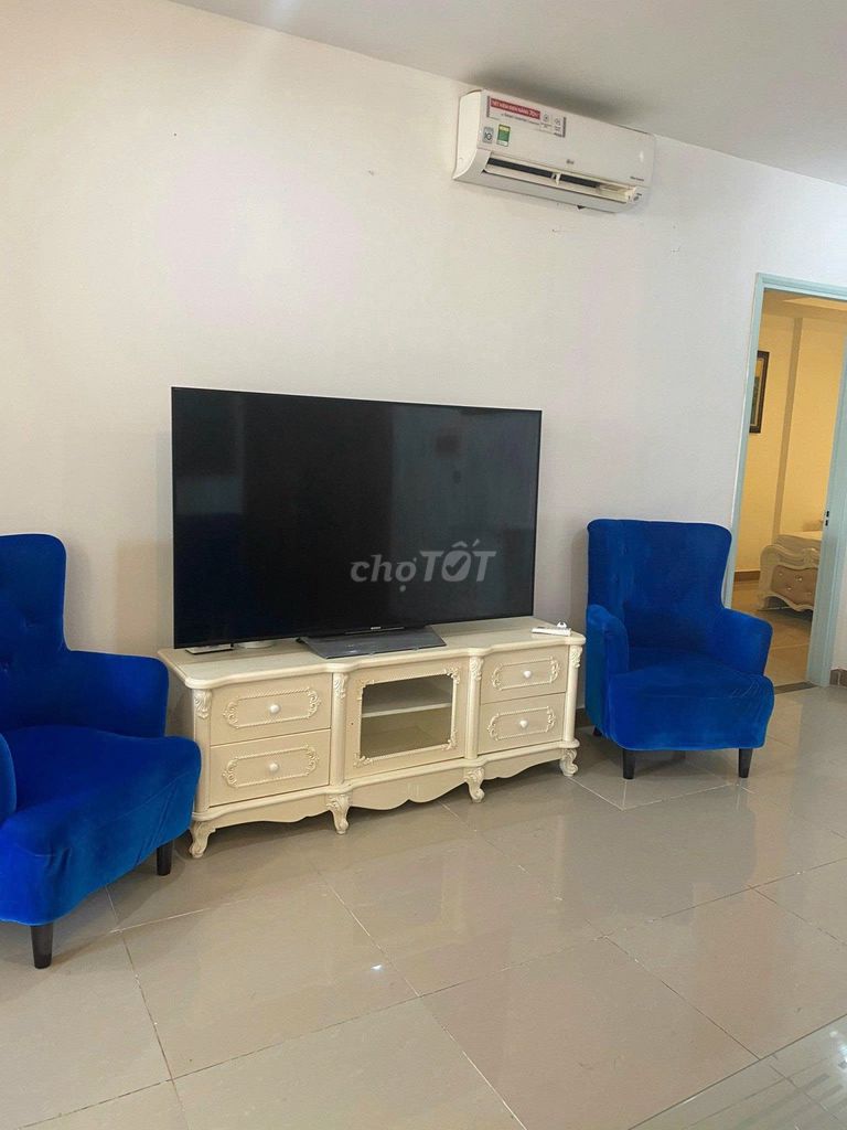 Rent the apartment. Two bedrooms. 90 M2 with interior.