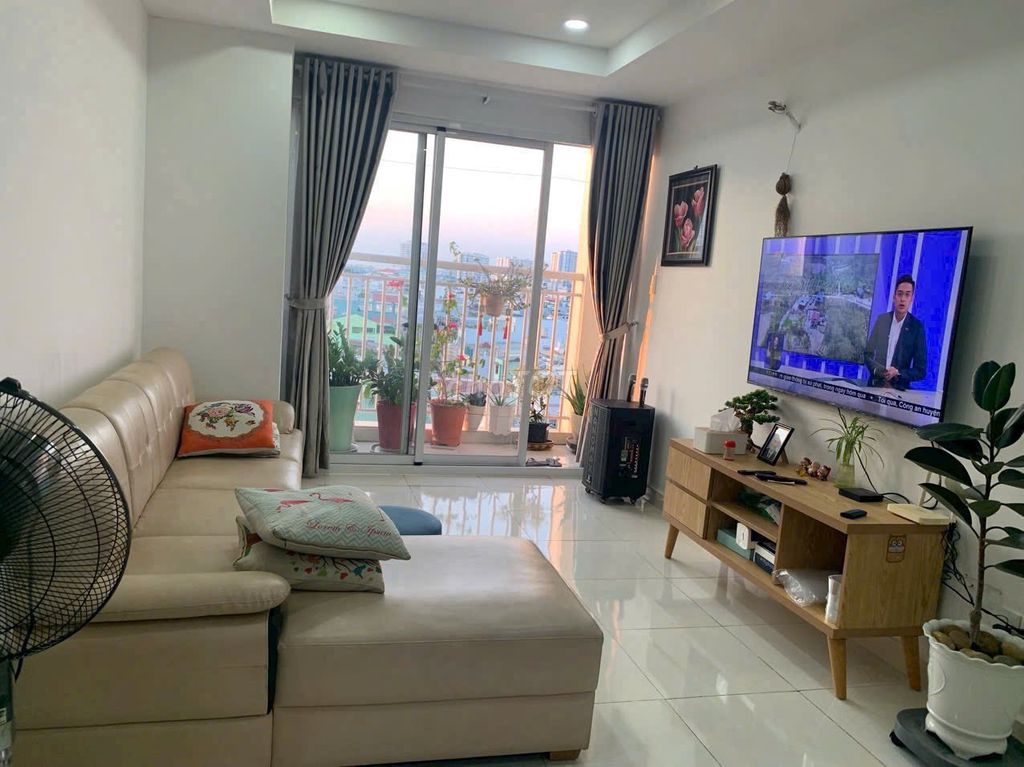 Hired Samcom 184- next to ubnd Tân Phú bedrooms, three 184 interior toilets.